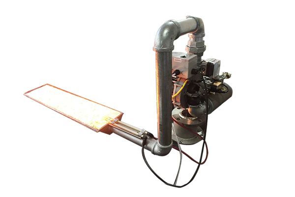 Linear thermal burner used for ironing machine